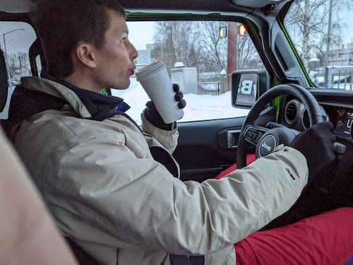 cafe dans la voiture alaska