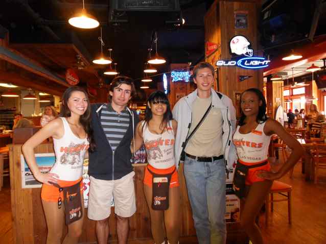 hooters san francisco